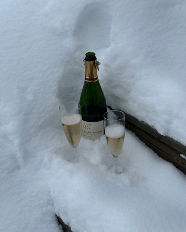 7 Unique Ways to Celebrate New Year's Eve as a Couple