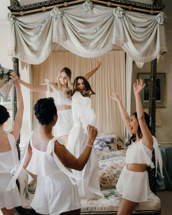 50 Must-Save Group Portrait Ideas