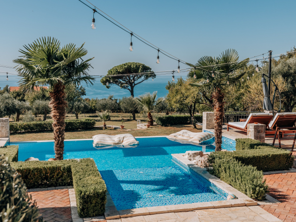 Venues Talici Hill Rustic Villas