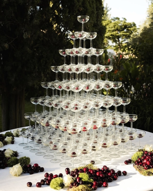 40 Trendy Serving Ideas for Your Wedding Cocktails