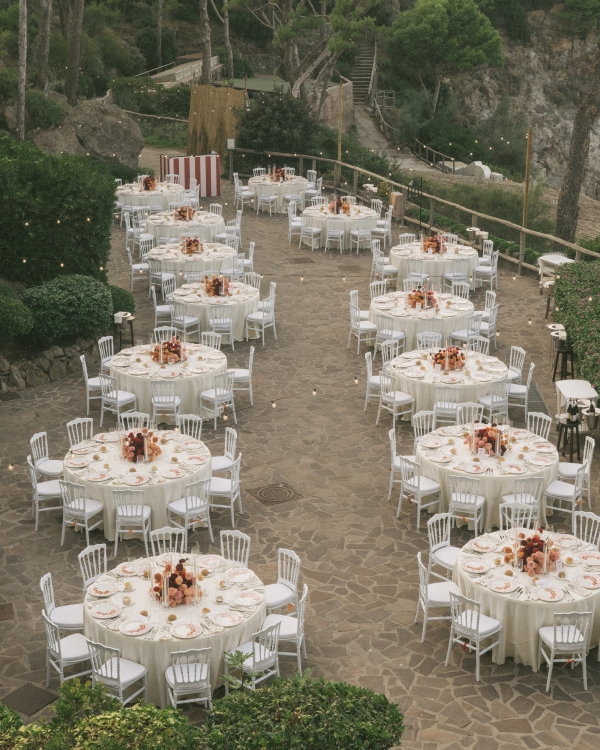 A Glamorous Seaside Wedding Evocative of a Classic Italian Film