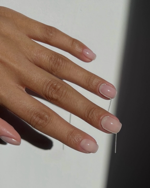 25 Show-Stopping Nail Design Ideas for New Year’s Eve 2025