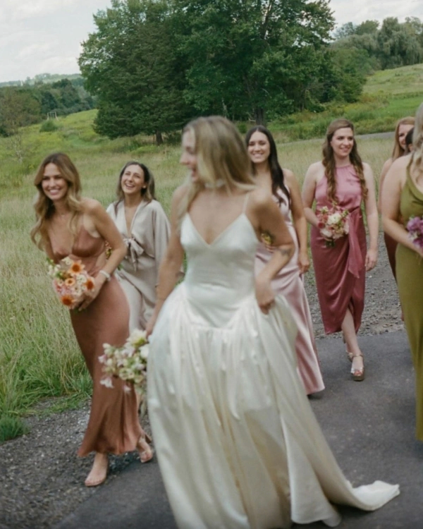 Do You Really Need a Bridal Party? — photo 2