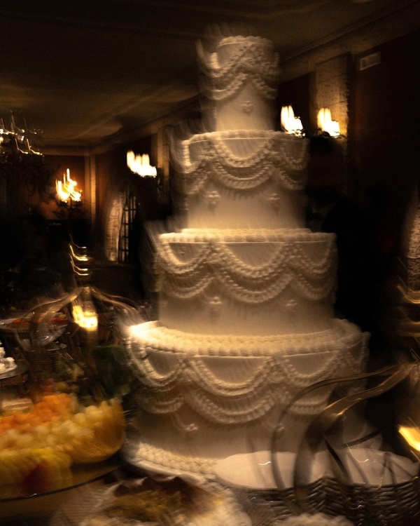 30 Vintage-Inspired Tiered Cakes to Sweeten Your Big Day