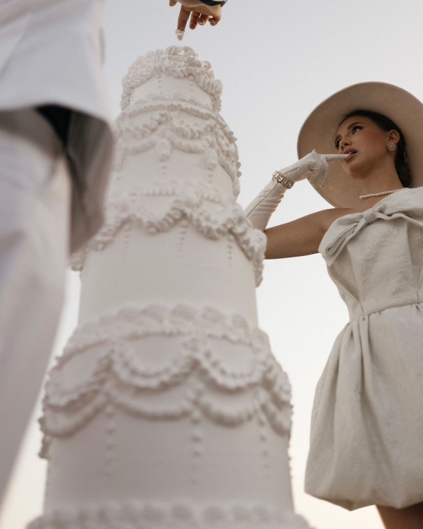 30 Vintage-Inspired Tiered Cakes to Sweeten Your Big Day
