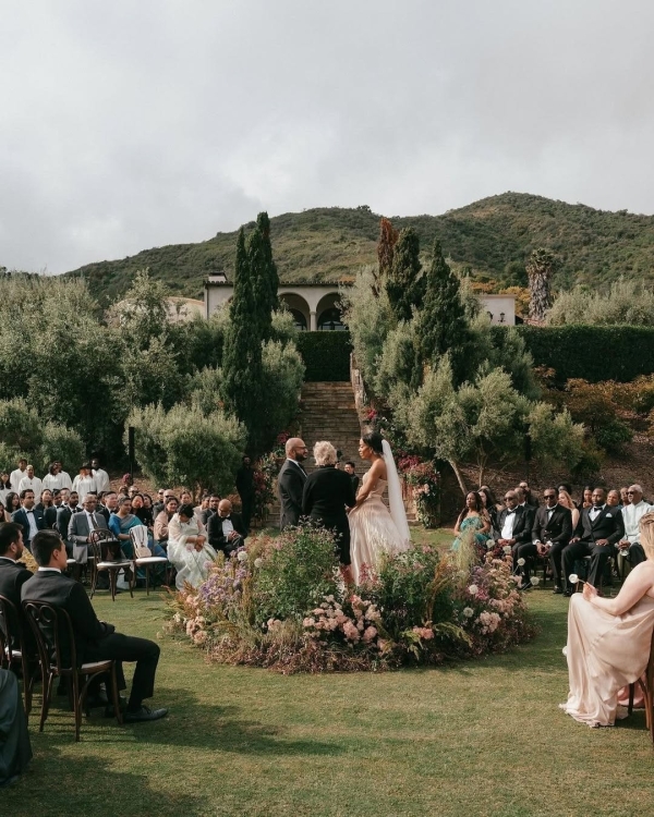 10 Expert Tips to Writing Your Wedding Vows