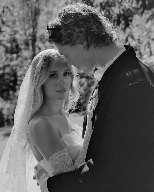 10 Expert Tips to Writing Your Wedding Vows — photo 1