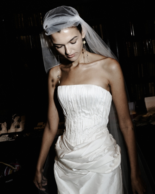 18 Chic Statuesque Bridal Dresses from the Fall '26 Season