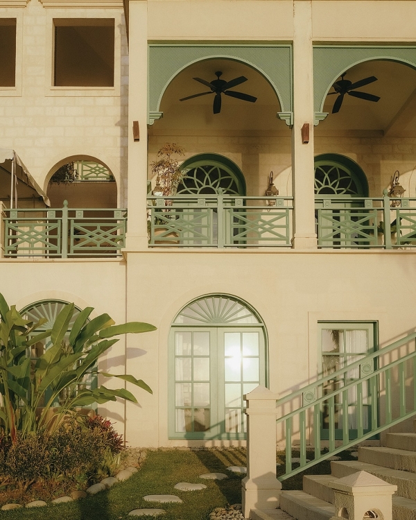 A Chic Tropical Wedding on the Shores of St. Lucia