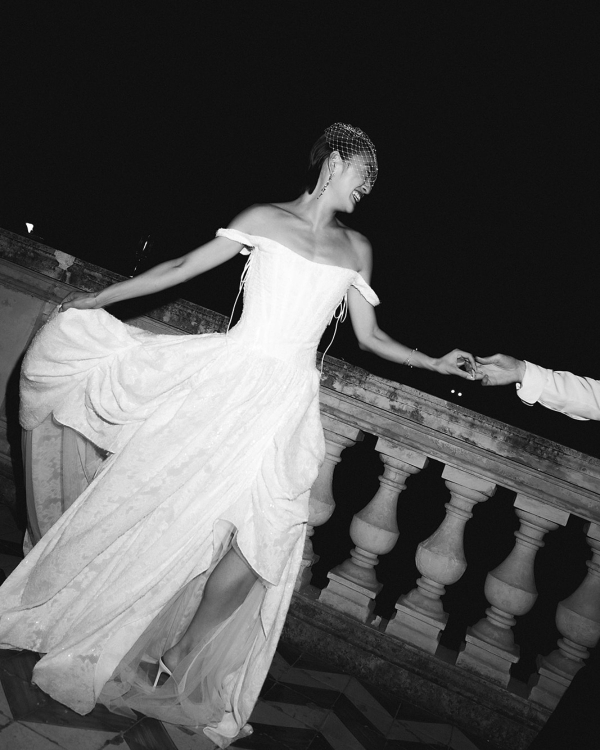 A Cinematic Wedding with Sculptural Installations & a Vibrant Palette in Sicily