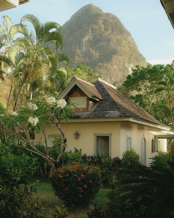 A Chic Tropical Wedding on the Shores of St. Lucia