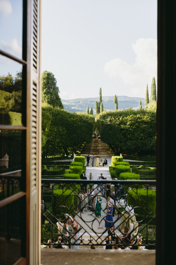 Photographers Raissa and Simon