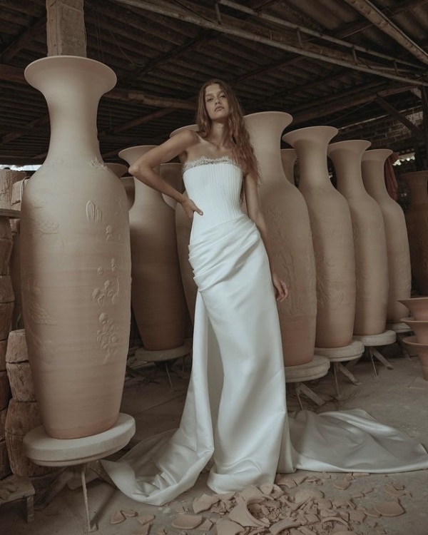 18 Chic Statuesque Bridal Dresses from the Fall '26 Season