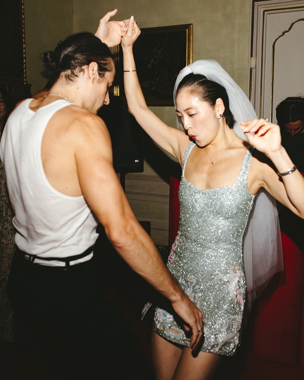 A Cinematic Wedding with Sculptural Installations & a Vibrant Palette in Sicily