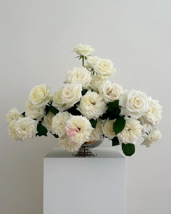 30 Vintage-Inspired Floral Arrangements That Make Nostalgia Feel New