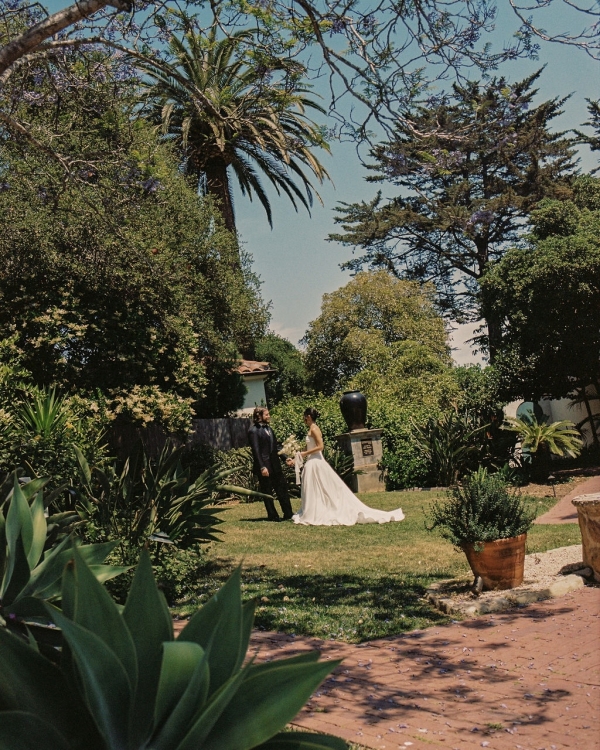 An Intimate Santa Barbara Wedding Framed by Lush Gardens & Light