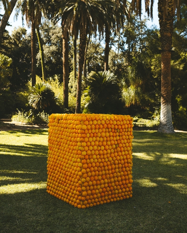 A Cinematic Wedding with Sculptural Installations & a Vibrant Palette in Sicily