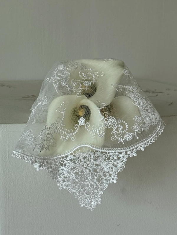 30 Vintage-Inspired Floral Arrangements That Make Nostalgia Feel New