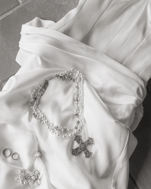 An Elevated Elopement in Tuscany with Vintage Bridal