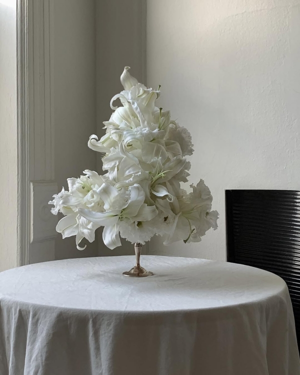 30 Vintage-Inspired Floral Arrangements That Make Nostalgia Feel New