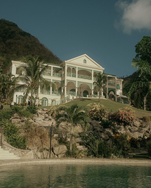 A Chic Tropical Wedding on the Shores of St. Lucia