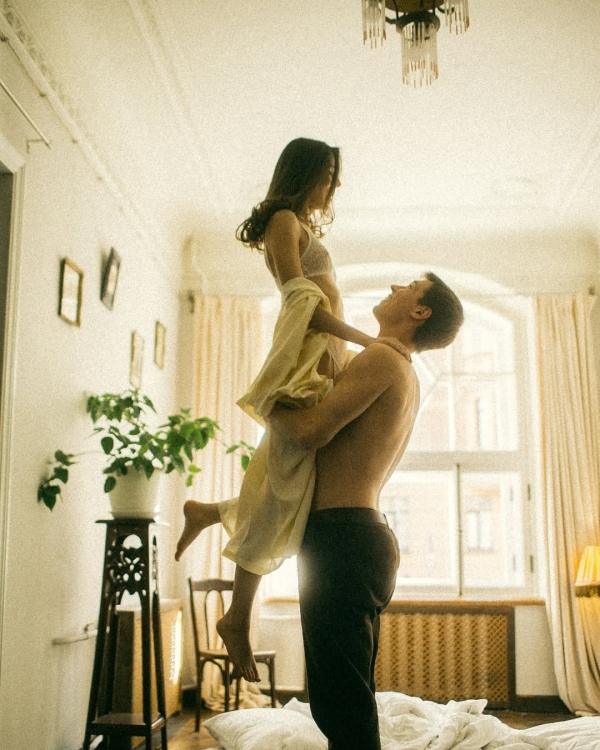 100 Questions to Spark Intimacy and Connection in Your Relationship