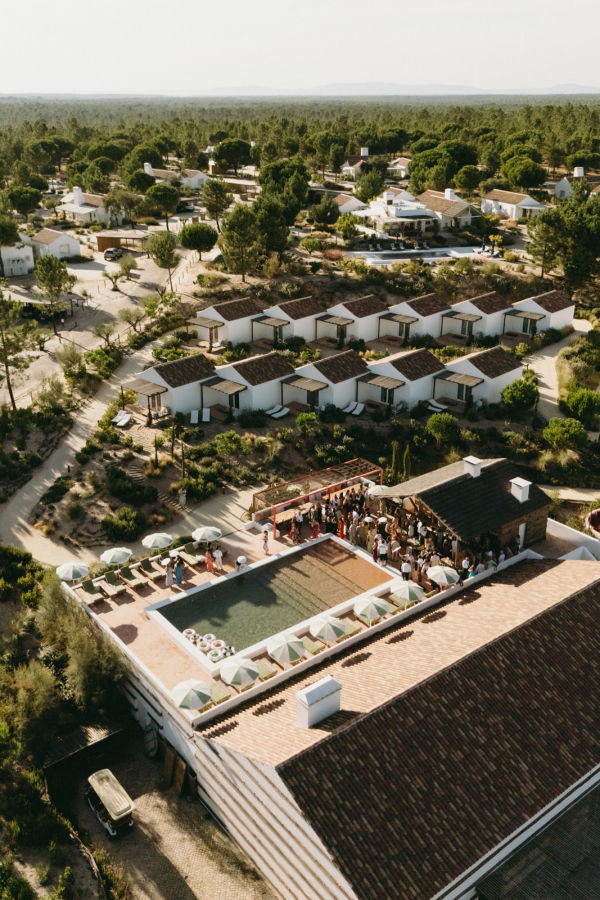 Photographers Raissa and Simon