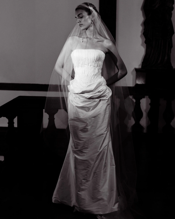 18 Chic Statuesque Bridal Dresses from the Fall '26 Season — photo 1