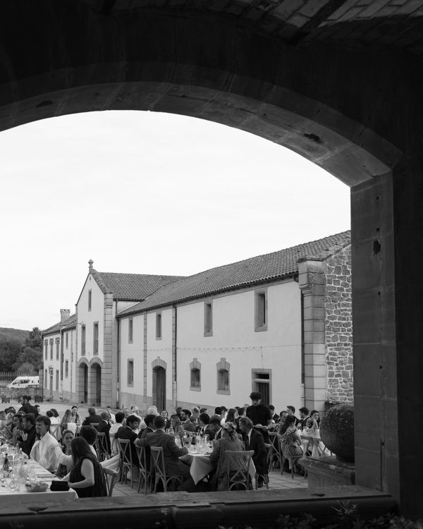 Influencer Ella McFadin’s French Château Wedding Was an Editorial Take on Countryside Elegance