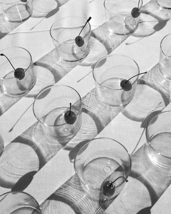 A Cinematic Wedding with Sculptural Installations & a Vibrant Palette in Sicily