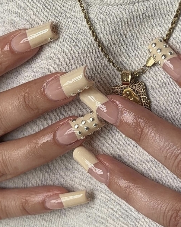 25 Show-Stopping Nail Design Ideas for New Year’s Eve 2025