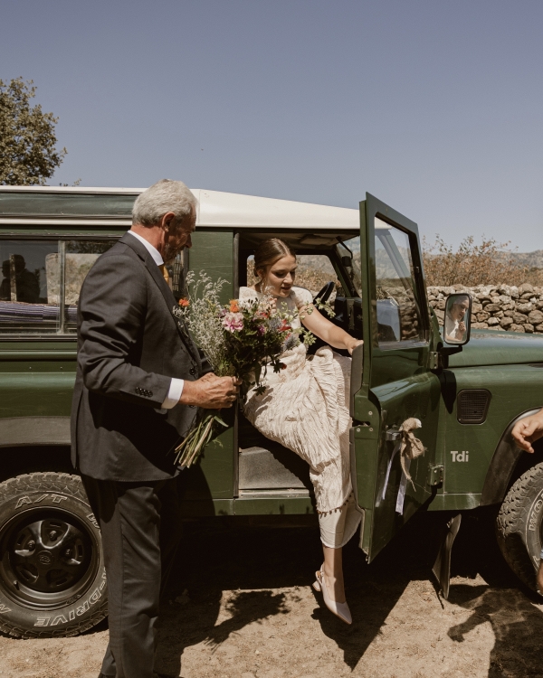 A Playful & Artistic Rural Wedding in the Countryside of Madrid