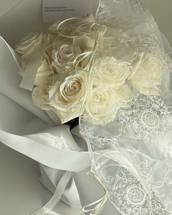 30 Vintage-Inspired Floral Arrangements That Make Nostalgia Feel New