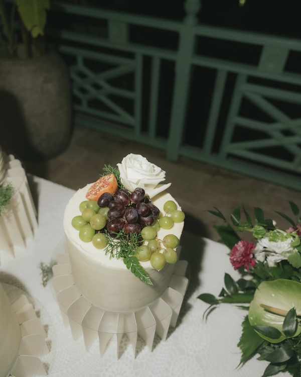 A Chic Tropical Wedding on the Shores of St. Lucia