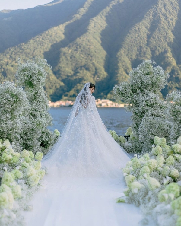 15 Best Wedding Stylists & Florists in