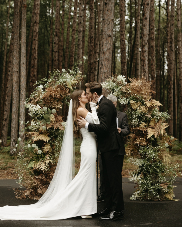 Real Wedding in Catalyst by Nature Link in Nisswa, MN | Wedding Venue Photos