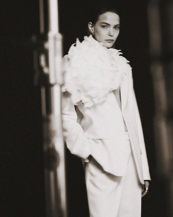 Blazers to Wear Over Your Wedding Dress — photo 1
