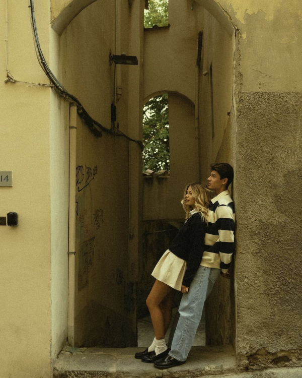 6 Best Podcast About Relationships | Top of the Most Popular Podcasts for Couples