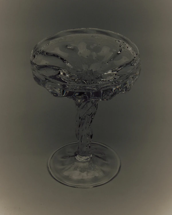 20 Artisanal Glassware Ideas to Inspire Your Tablescape — photo 2