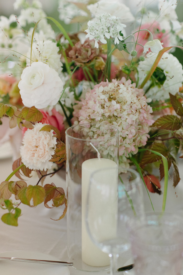 Elegant Wedding at the Beaumaris Yacht Club | Lakeside Wedding Venue in Australia