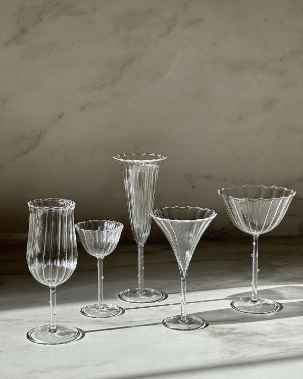 Unique Wedding Glassware Ideas | Artisanal Wine and Cocktail Glasses | Tablescape Styling Ideas