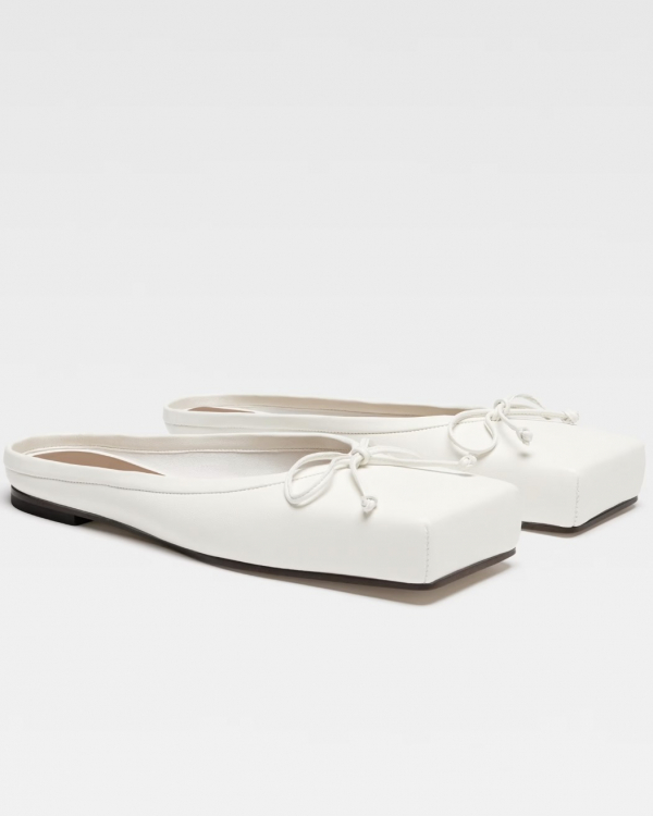 Beautiful Bridal Shoes Under $1,000