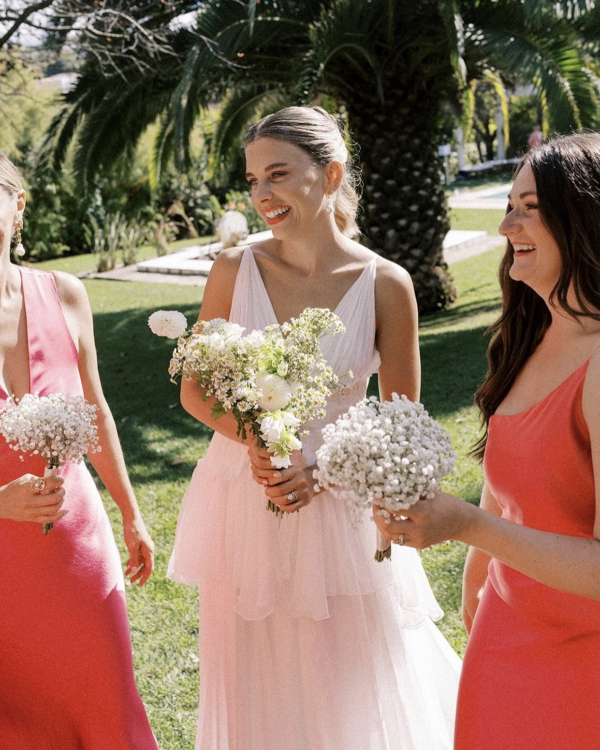 How to Choose Your Wedding Bouquet | Bridal Flower Bouquet Guide