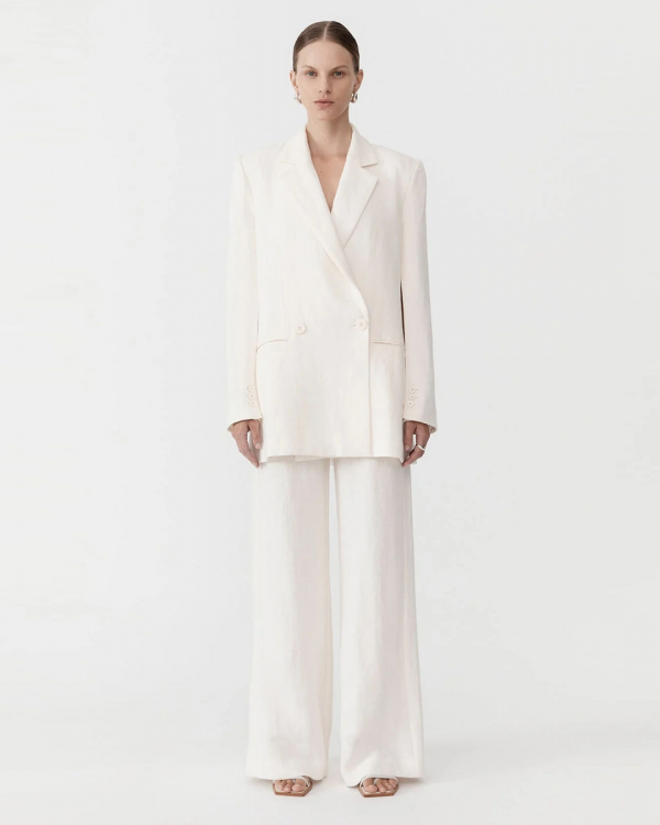 14 Wedding Suit Ideas for Modern Brides