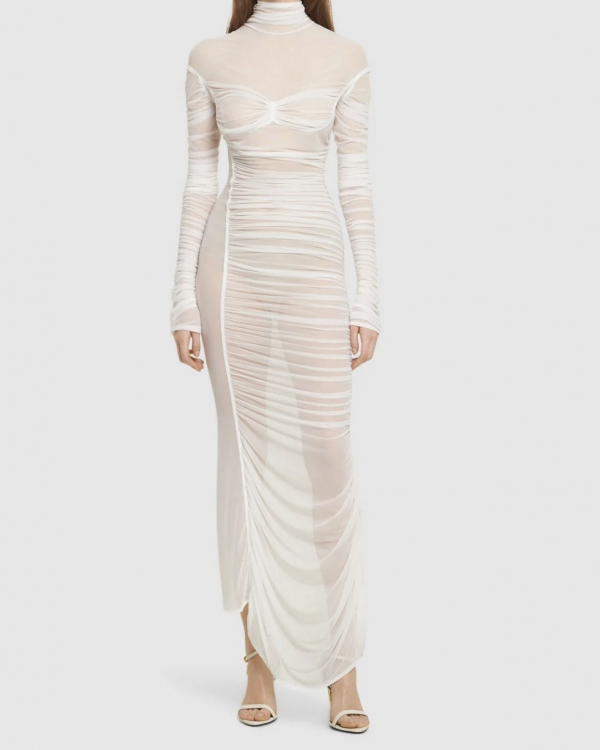 14 Trendy "Naked" Wedding Dresses for 2024