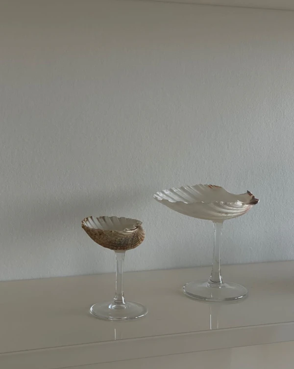 20 Artisanal Glassware Ideas to Inspire Your Tablescape — photo 1