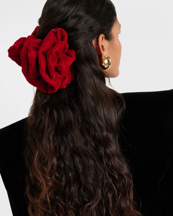 Valentine's Day Outfit Ideas | Best V-day Dresses and Accessories