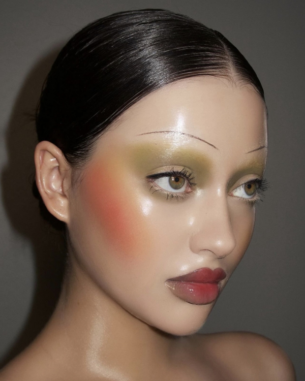 Makeup Looks to Try in 2024