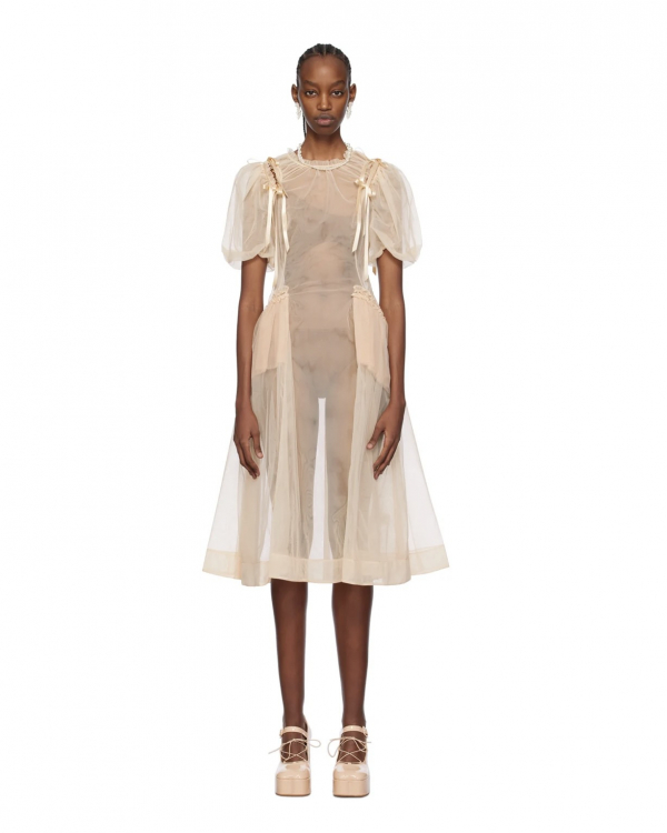 14 Trendy "Naked" Wedding Dresses for 2024