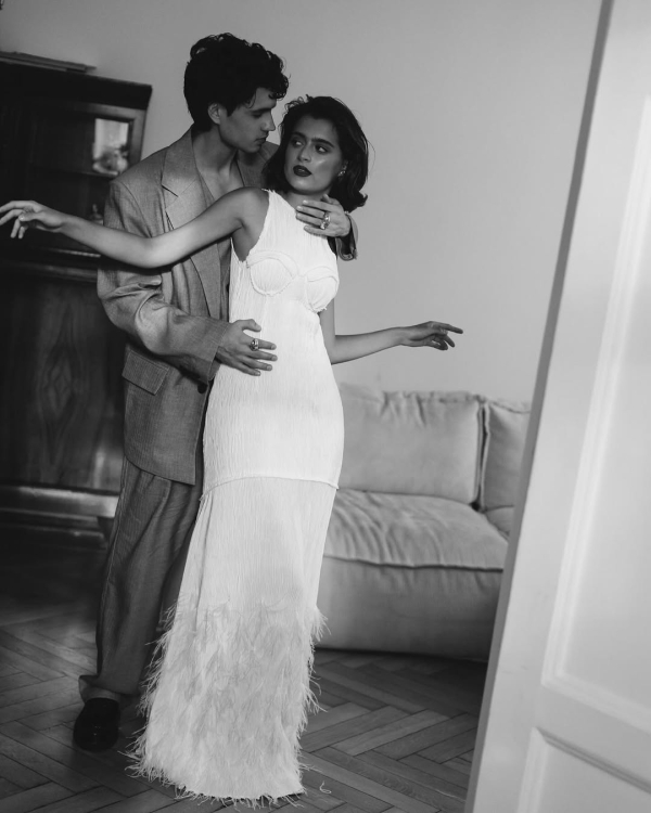 35 Engagement Photoshoot Ideas for Unforgettable Photos